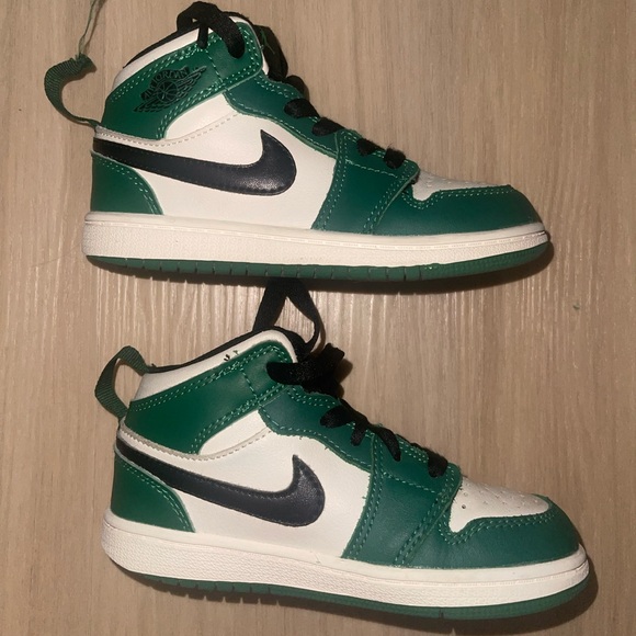 Toddler Green Nikes Size11 - Picture 11 of 11